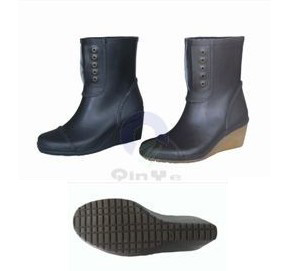 http://www.meihongshoes.com/uploadfiles/107.151.154.230/webid917/source/201808/xiangjiaoyuxie-255-2.jpg